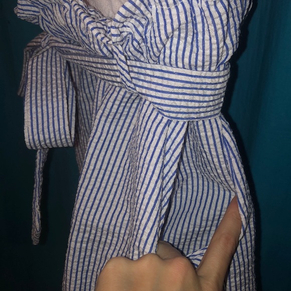 Jumper - Picture 2 of 5